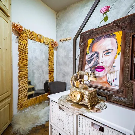 Artcity Villa- Historic In Kapana Villa *